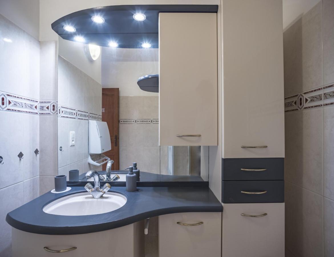 Apartamento Le Logis De L'Arc - 5Min Hypercentre - Max 6 Personnes Troyes Exterior foto